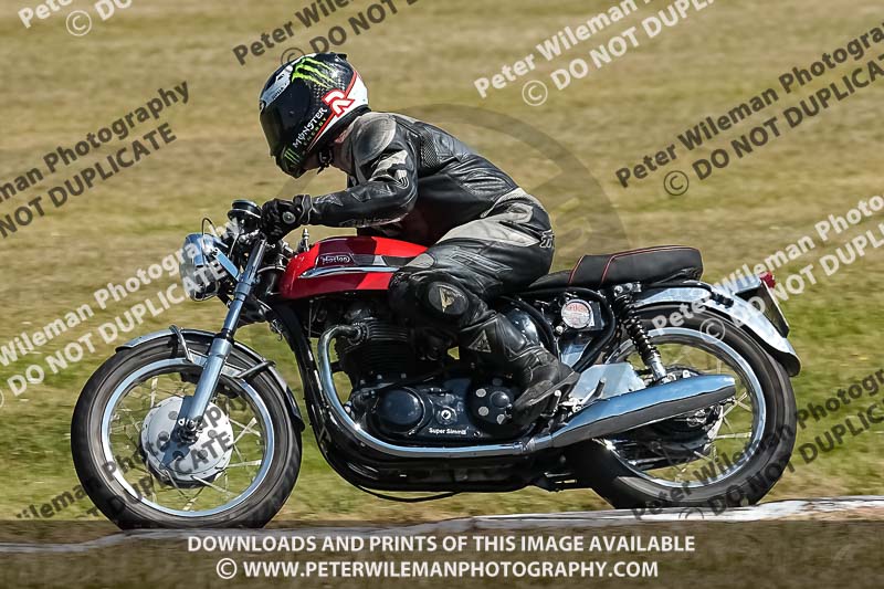 cadwell park;cadwell park photographs;cadwell trackday photographs;enduro digital images;event digital images;eventdigitalimages;peter wileman photography;racing digital images;trackday digital images;trackday photos